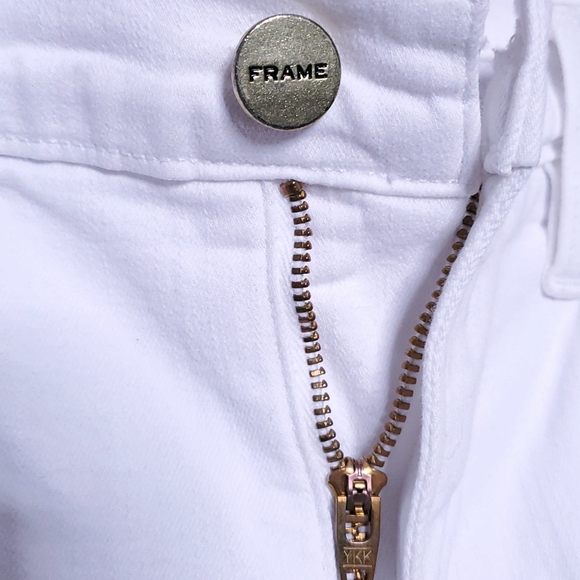 FRAME Denim Le High Flare Jeans in Blanc - Picture 6 of 10